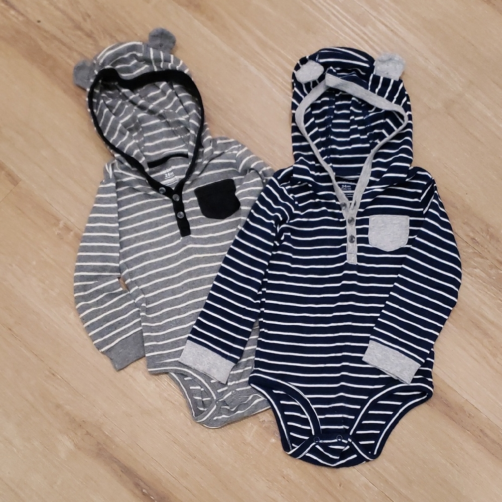 2 long sleeve onesies w bear ear hoods ~ Sz 24 mos